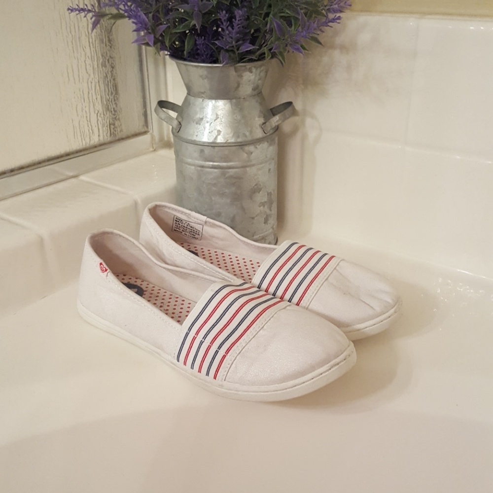 Roxy slip on shoes